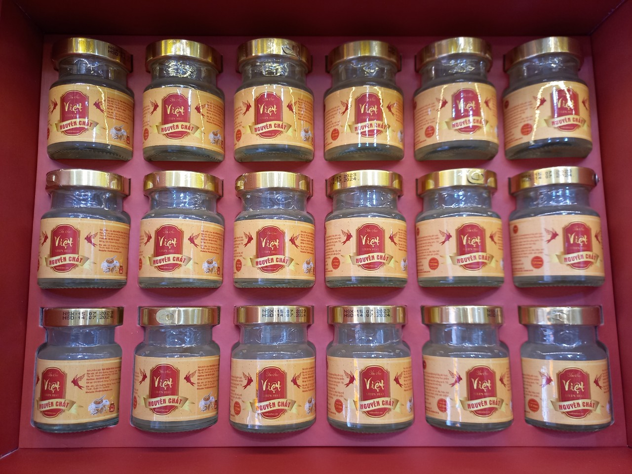 Hộp quà 18 hũ Yến Nguyên Chất Việt Bird's Nest