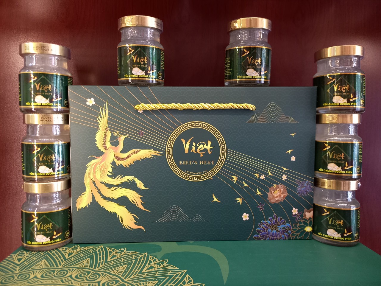 Hộp quà 8 hũ yến chưng đường phèn Việt Bird's Nest 